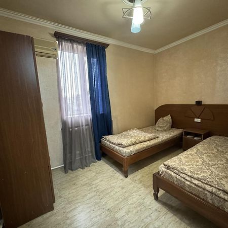 White House Hotel Erivan Exterior foto