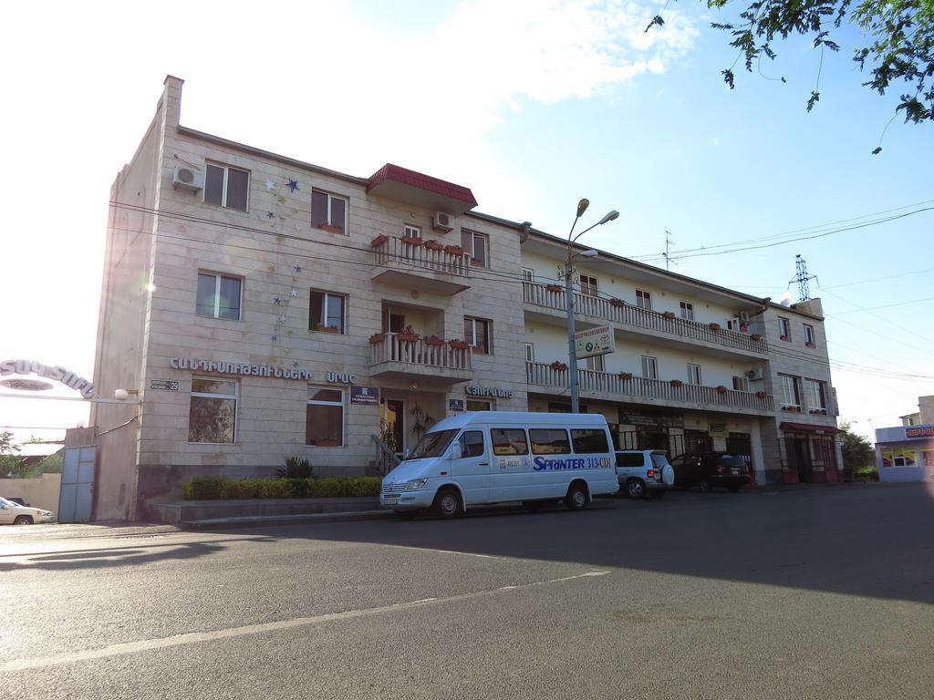 White House Hotel Erivan Exterior foto